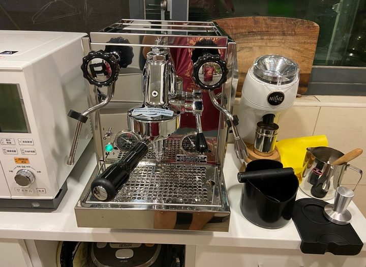【開箱】Rocket Giotto Evo R 咖啡機 簡單開箱! - rocket giotto咖啡機 - 敗家達人推薦