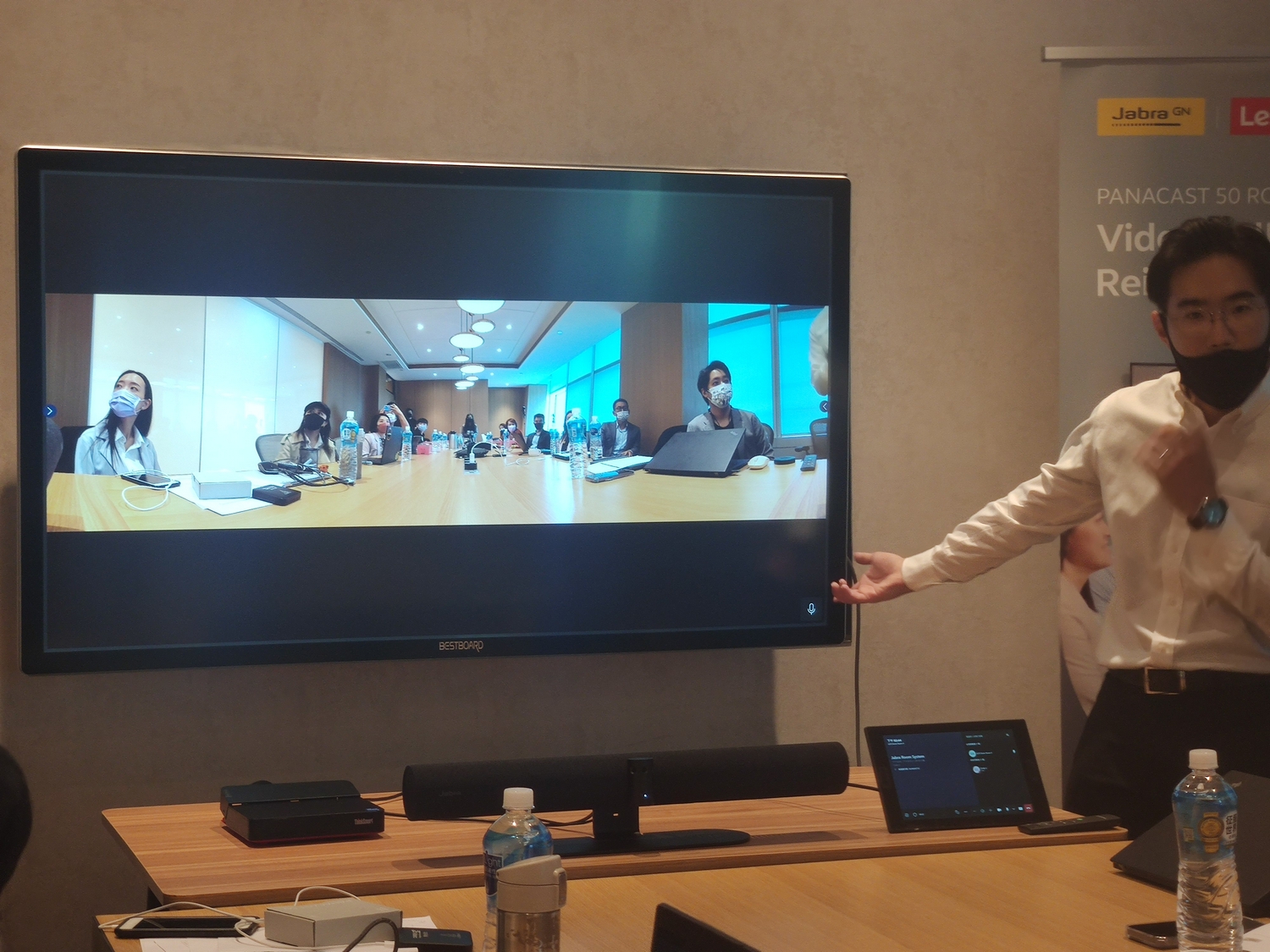 【Jabra】PanaCast50超廣角會議視訊，180°全景會議、串流白板、頭像特寫，打造Microsoft Teams會議室系統。 - 視訊攝影機 - 敗家達人推薦