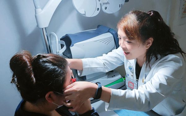 【智慧眼鏡鏡片去哪配?】小米、HTC VIVE Eagle全支援，蔡司藍光鏡片＋3D客製鏡框一次搞定！蘆洲精采眼鏡。 - 小米, meta, HTC VIVE Eagle, 魅族, VASSFLIR, 智慧眼鏡, 智慧眼鏡鏡片, 蘆洲精采眼鏡 - 敗家達人推薦