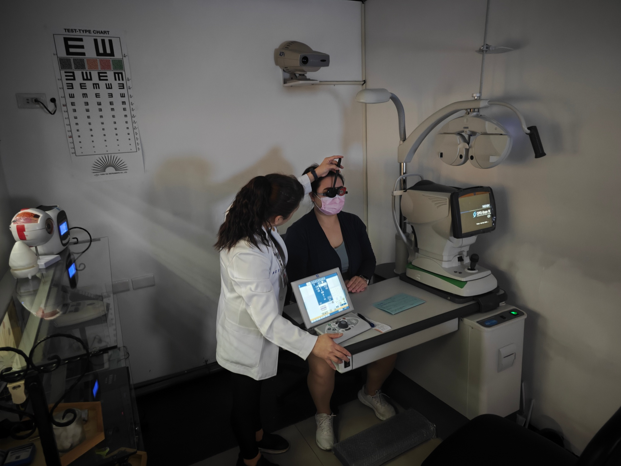 【智慧眼鏡鏡片去哪配?】小米、HTC VIVE Eagle全支援,蔡司藍光鏡片+3D客製鏡框一次搞定!蘆洲精采眼鏡。 - 小米, meta, HTC VIVE Eagle, 魅族, VASSFLIR, 智慧眼鏡, 智慧眼鏡鏡片, 蘆洲精采眼鏡 - 敗家達人推薦