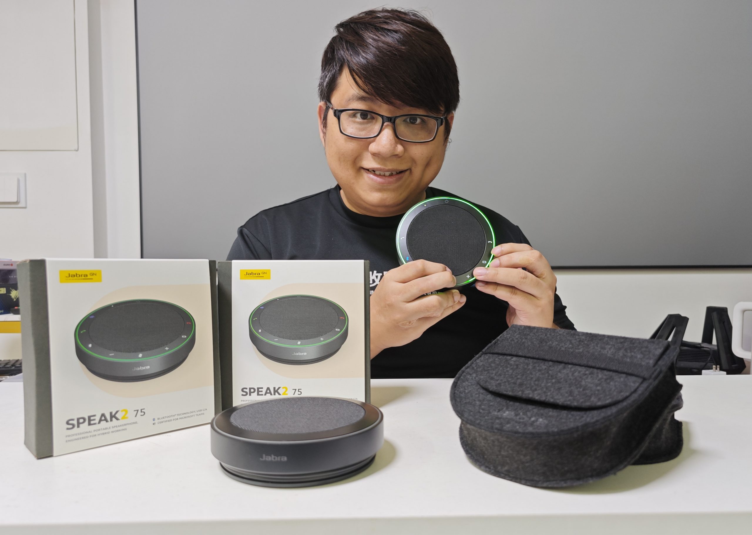 【開箱】Jabra Speak2 75雙機串聯評測，專業大型會議麥克風音響，再遠講話也清晰！ - Jabra, 敗家輝哥, 老司機推薦, 編輯推薦, Speak2, Speak2 75, Jabra Speak2 75, Jabra Speak2, Jabra Speak2 75評價, 輝哥推薦 - 敗家達人推薦