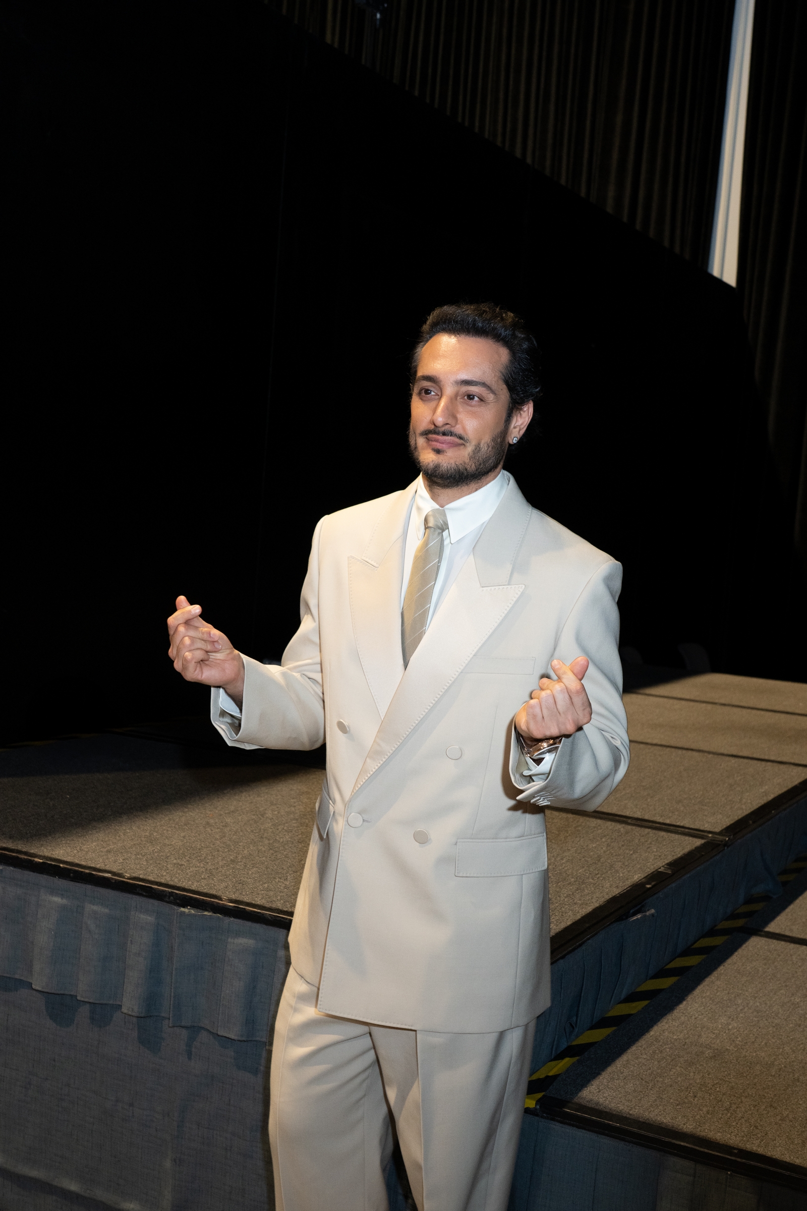 何超「不演鬼片」來真的！宣布開拍5部電影：好萊塢導演加持、男主角都找好了 - 何超, 怨泊, 拾荒法師2 - 敗家達人推薦