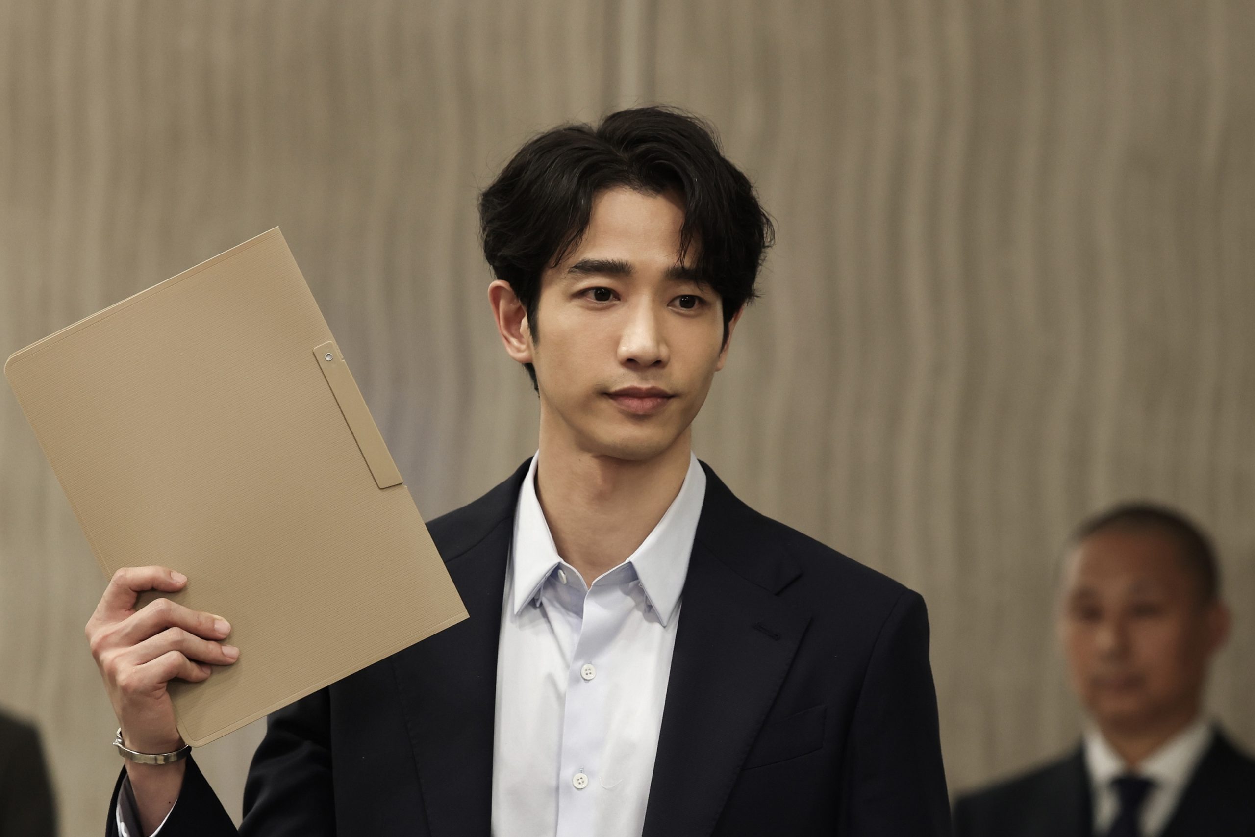 男神劉以豪竟被天王劉德華告白「我喜歡你」 當場害羞臉紅 笑場破功 - 拆彈專家, 邱禮濤, 劉德華, 獵金·遊戲, 林小強, 張晨光 - 敗家達人推薦