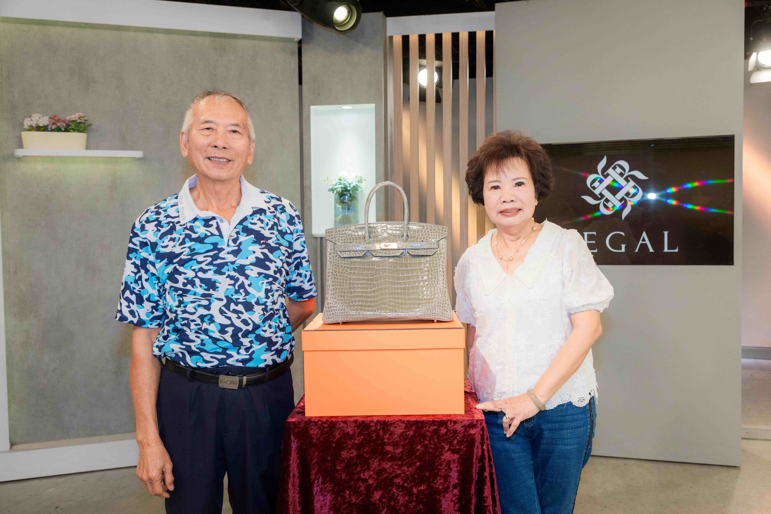 東森REGAL送出270萬柏金包　王令麟親頒「夢想逸品」寵愛頂級會員 　 - 東森, 王令麟, REGAL美容生技中心, 愛馬仕鱷魚皮柏金包 - 敗家達人推薦