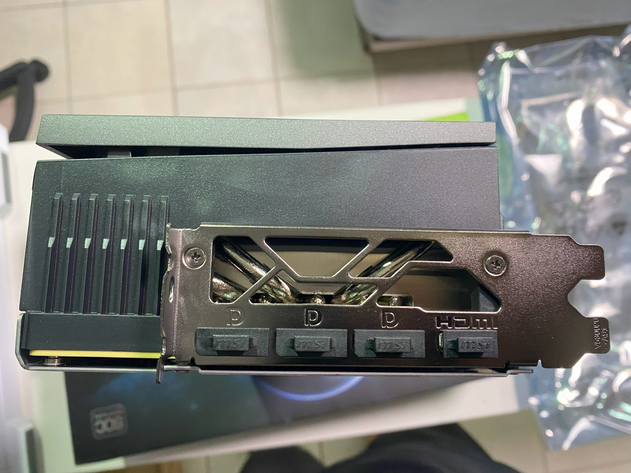 【開箱評測】微星神龍 MSI RTX 5090 VANGUARD SOC 值得買嗎？實測效能、溫度、噪音比較一次看！ - 微星, NVIDIA, 敗家輝哥, RTX5090, 微星神龍 - 敗家達人推薦