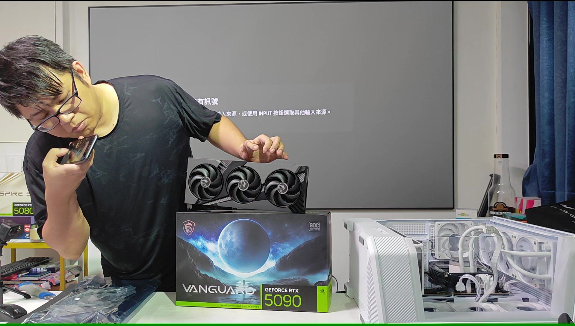 【開箱評測】微星神龍 MSI RTX 5090 VANGUARD SOC 值得買嗎？實測效能、溫度、噪音比較一次看！ - 微星, NVIDIA, 敗家輝哥, RTX5090, 微星神龍 - 敗家達人推薦