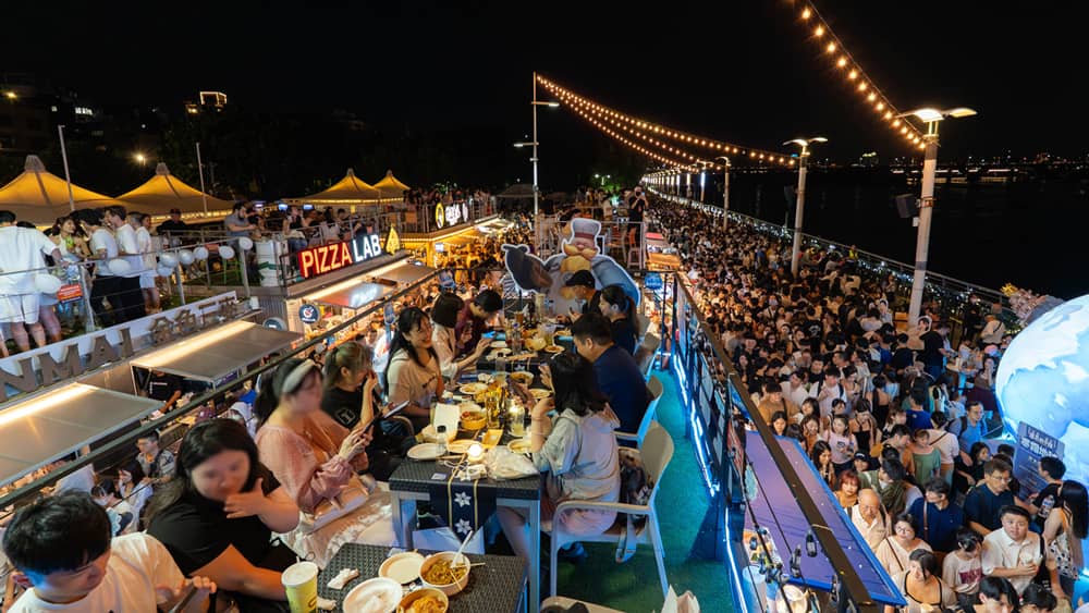 60萬人擠爆大稻埕！《寒霜啟示錄》煙火節成今夏最凍感盛典 - 寒霜啟示錄, Century, 杰遊, Whiteout Survival, 寒霜煙火節 - 敗家達人推薦