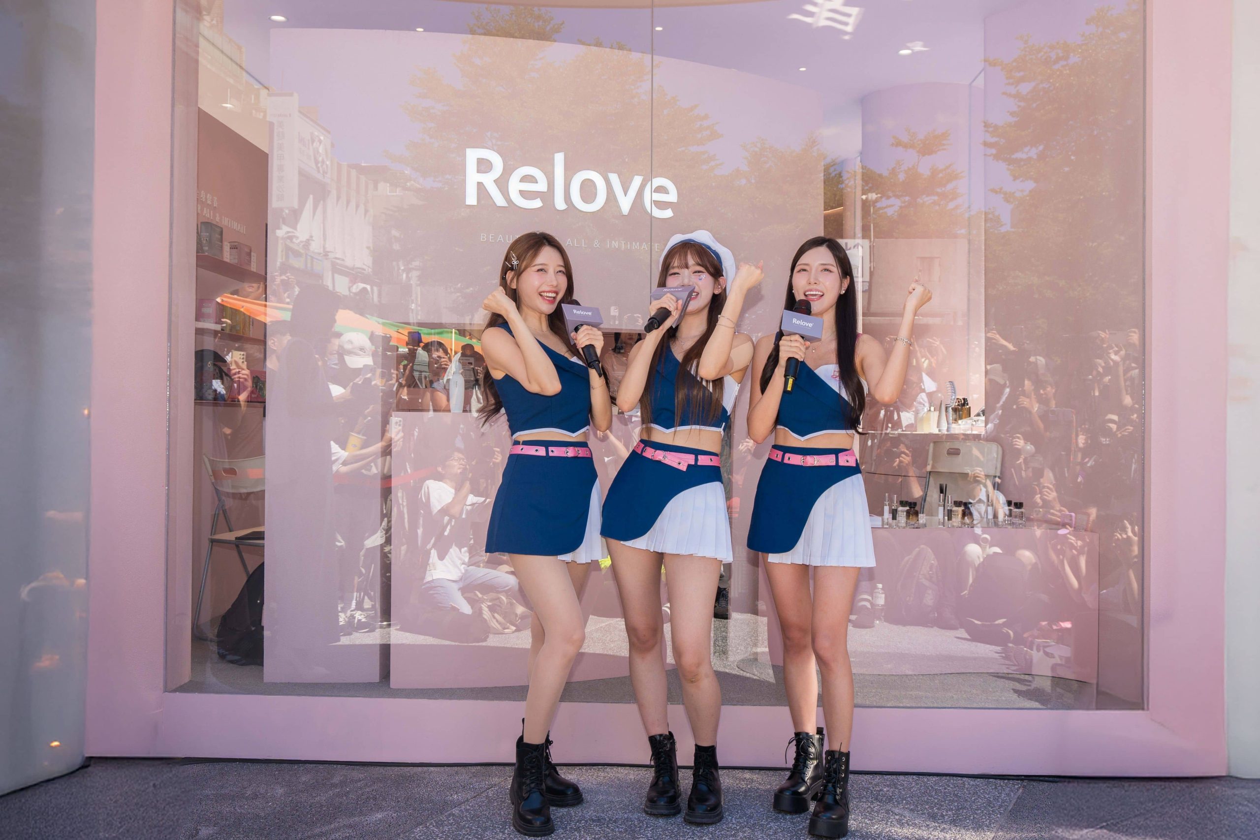 韓籍啦啦隊三本柱首度球場外同框！變身美妝店長 現場粉絲暴動 - 外泌體保養系列, 夢幻三本柱, Relove, 心中山線形廣場 - 敗家達人推薦