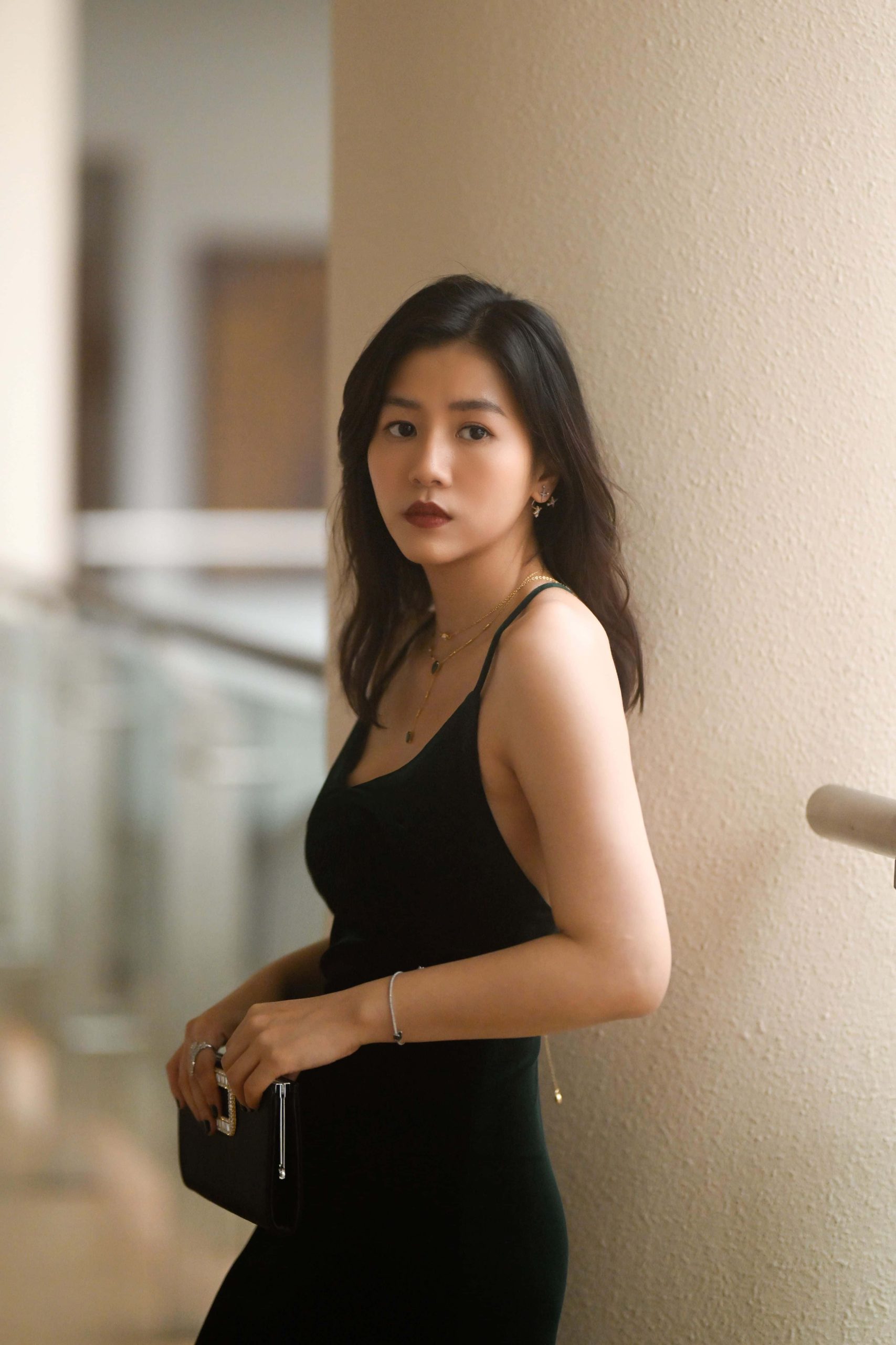 「小陳妍希」楊偲泳一改正義女律師模樣 特別瘦身三公斤 化身性感出租女友 - YouTube, 林家熙, 搗破法蘭克, 拾陸比玖, 蔡康凝, 談善言, 楊偲泳, 岑珈其, 袁富華共 - 敗家達人推薦