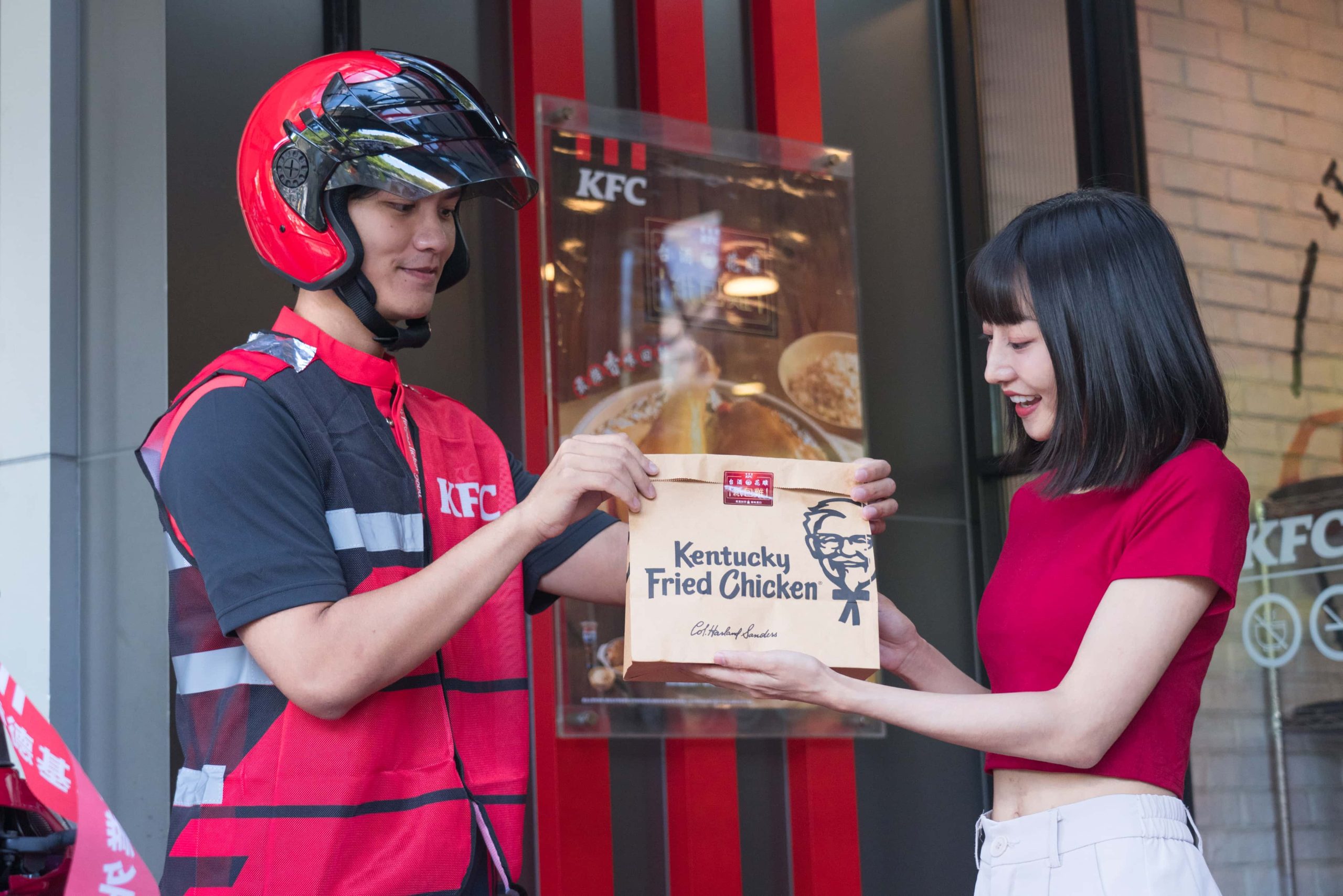 【迎香大車隊】專業外送領軍，護送神級花雕酒香氣，PK APP會員再獨享明星餐只要$199 - 肯德基, 肯德基台酒花雕紙包雞, 迎香大車隊 - 敗家達人推薦