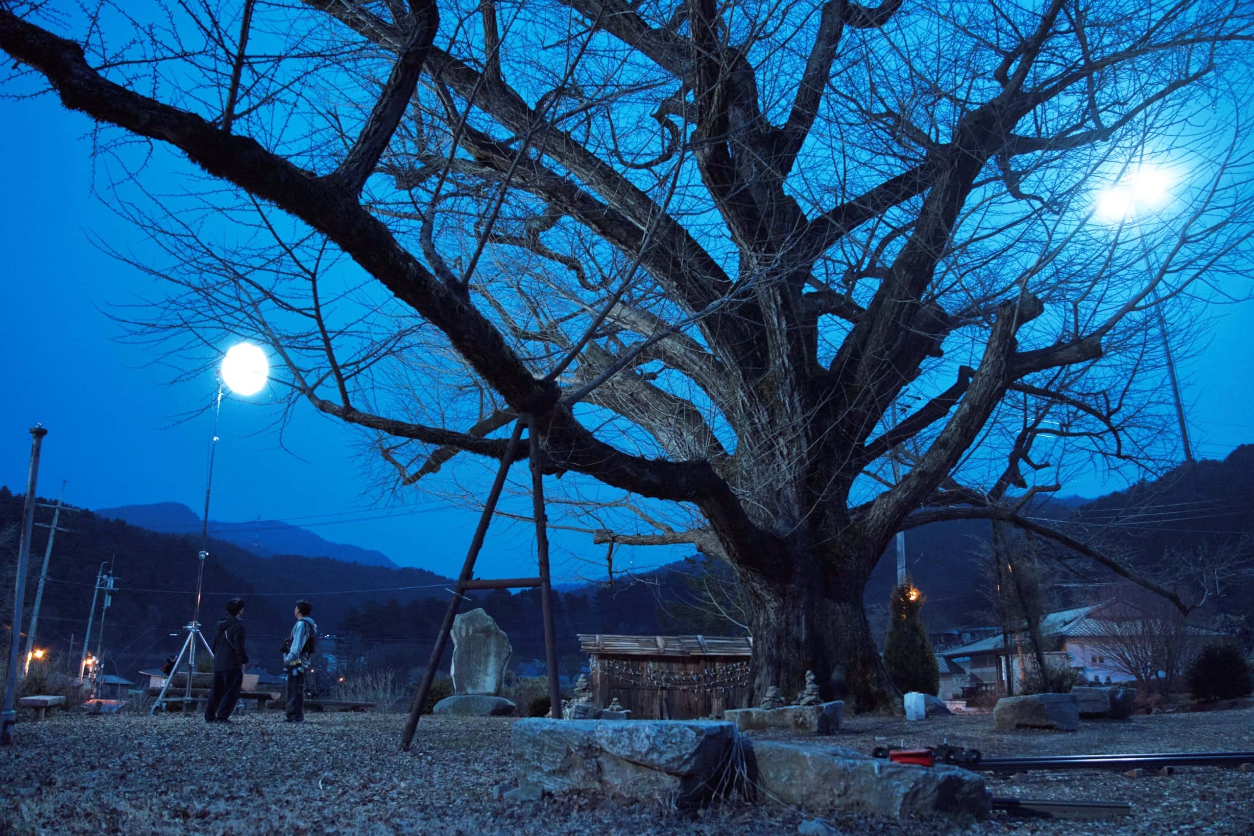 《咒你》片場靈異頻傳！頌樂大膽演出多個噴血嚇人畫面　展現恐怖演技 - MAMAMOO, 咒你, 洪源基, 頌樂 - 敗家達人推薦