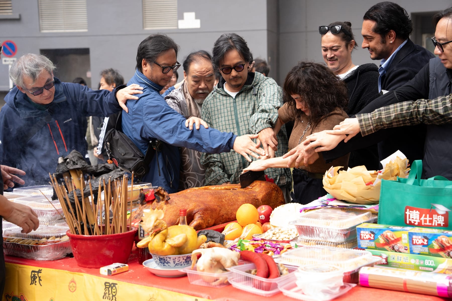 動作電影《拾荒法師2》宣布開鏡!何超、波斯男神Iman苦練9個月武打特訓 監製陳子聰:辛苦但值得 - 拾荒法師2, 何超儀, Iman, 陳子聰, 彭氏兄弟, 見鬼 - 敗家達人推薦