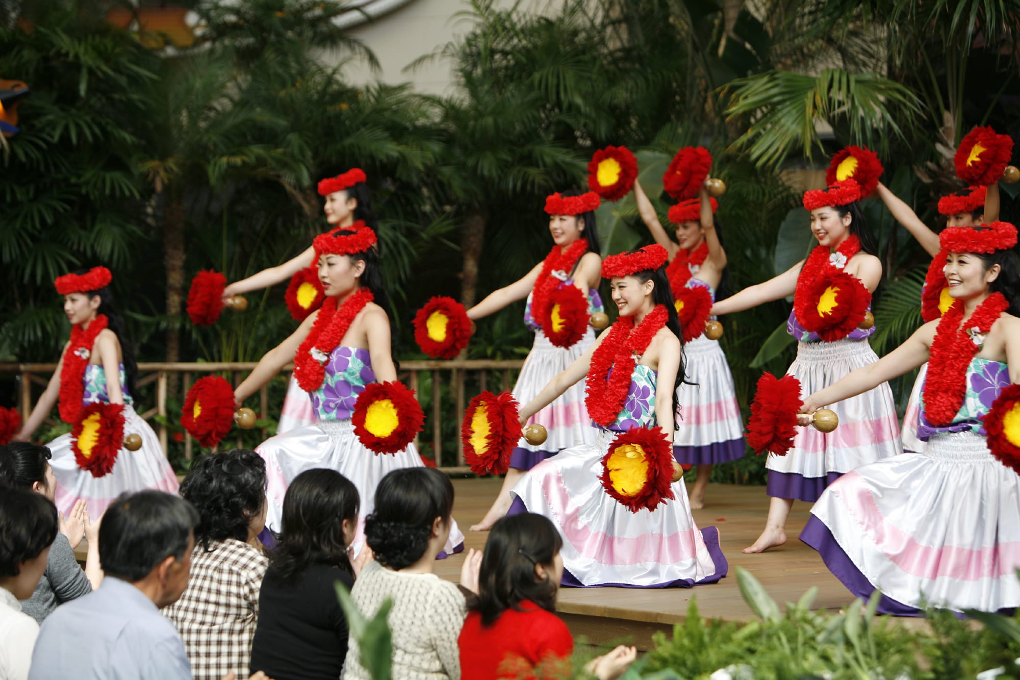 現象級作品《國寶》導演李相日2006年神作《扶桑花女孩》強勢重回影迷視野 - 國寶, 扶桑花女孩, 夏威夷草裙舞, 松雪泰子, 蒼井優 - 敗家達人推薦