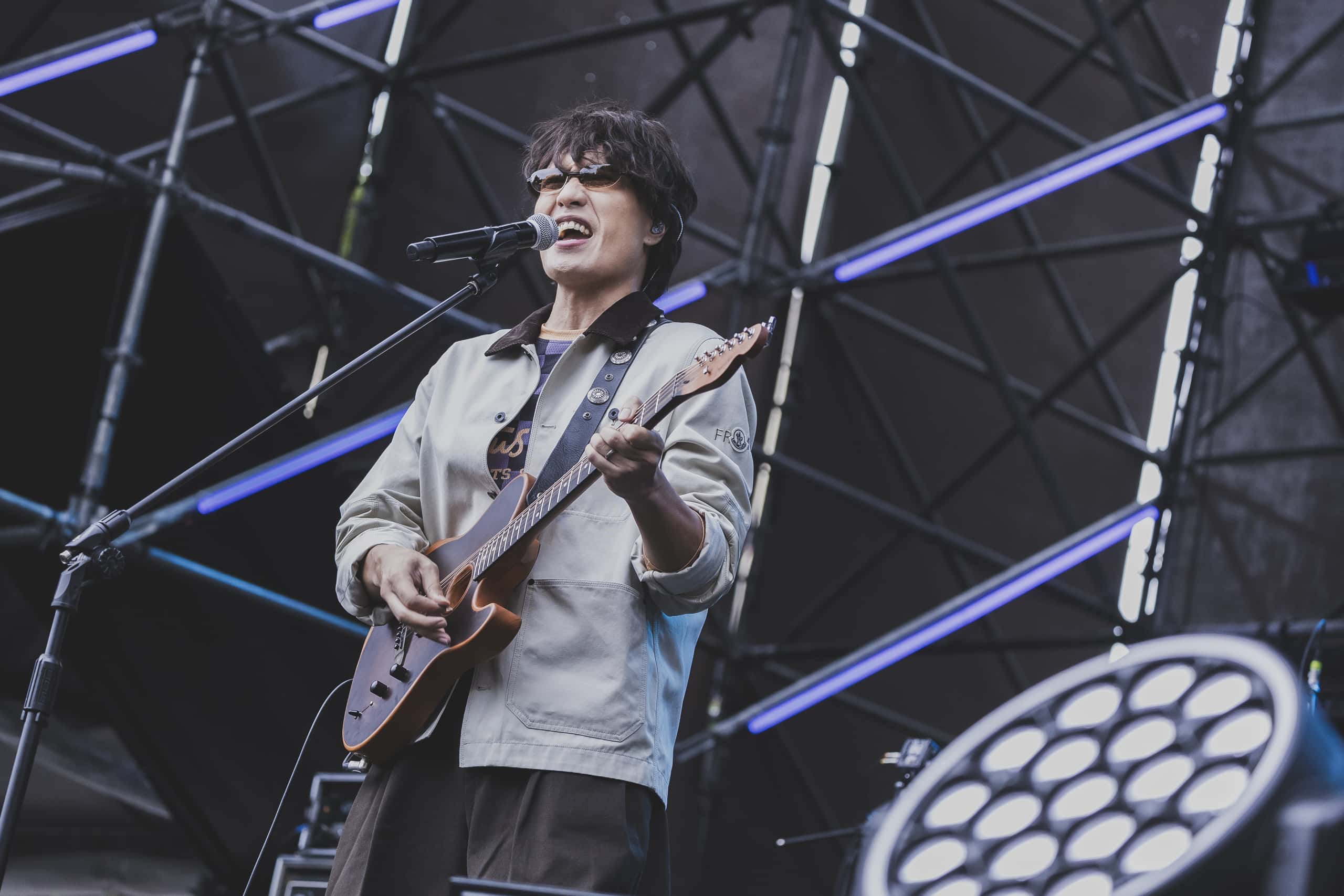 伍佰重回初心唱響台語代表作　嘉賓李宗盛驚喜再唱〈夢醒時分〉〈台北孤兒〉 - 2025 Simple Life 簡單生活節, 國泰世華 CUBE, 深根者 - 敗家達人推薦