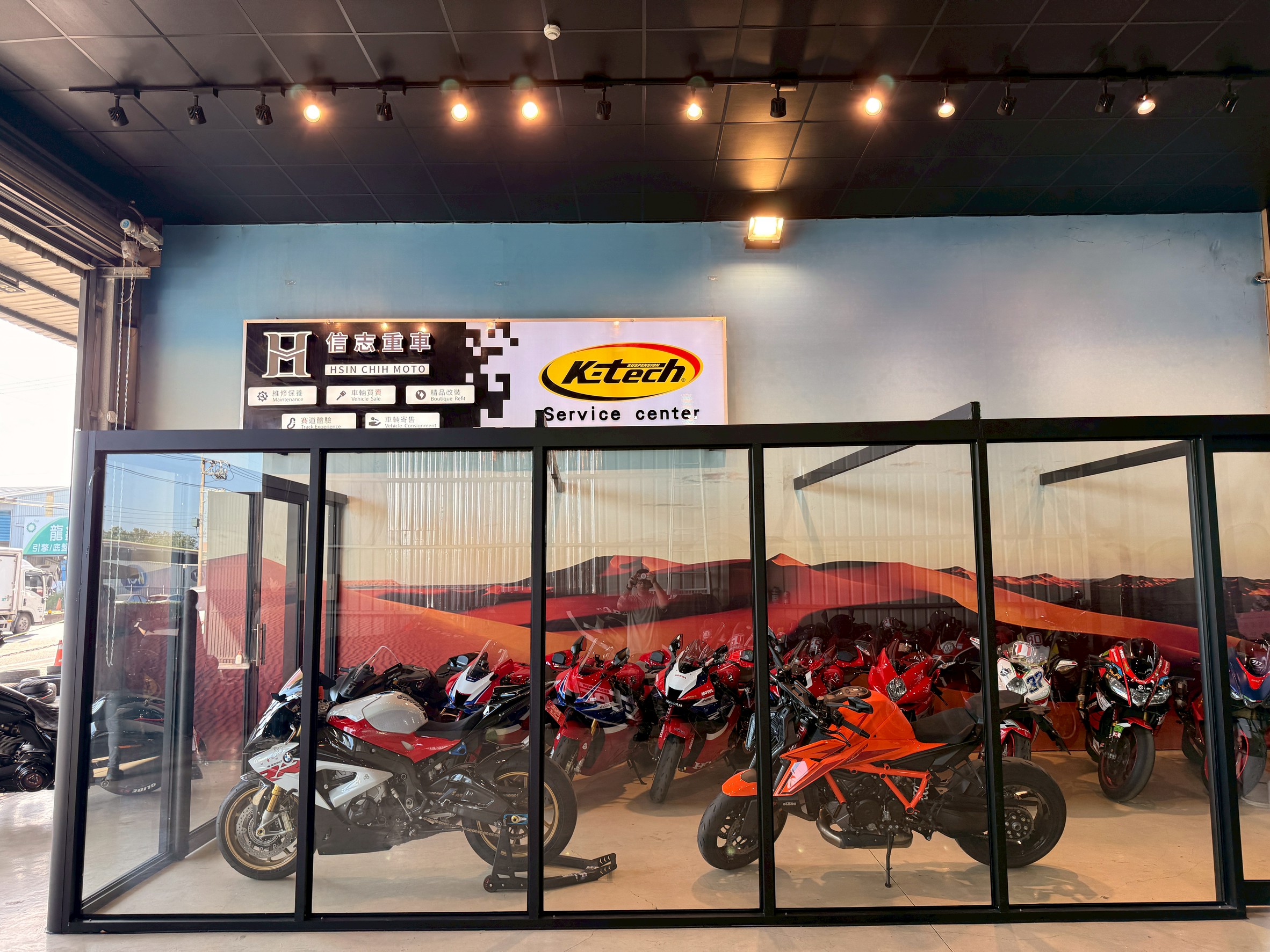 信志重車 X K-tech Taiwan 旗艦店盛大開幕聯手打造台灣重機維修與改裝新標竿 - 楷特國際, K-tech, 侯宏遠, 信志重車, 陳文浩 - 敗家達人推薦