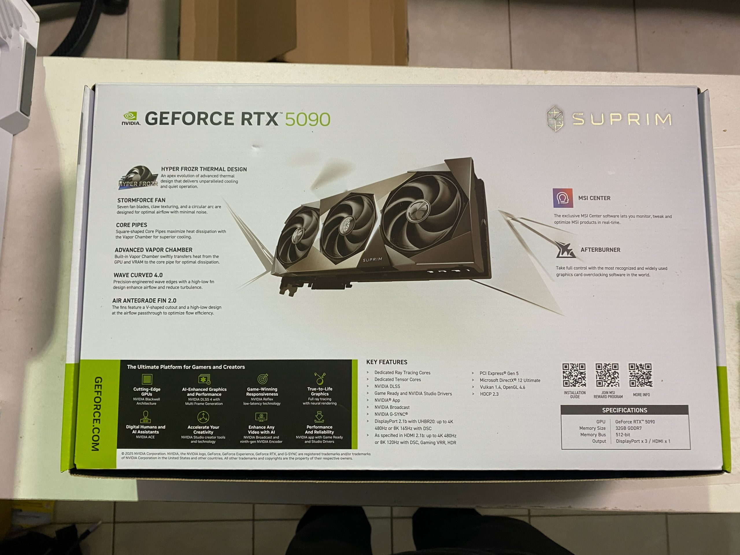 輝哥開箱「空冷之王」MSI RTX 5090 Suprim超龍開箱：溫度 65°C + 極致靜音41dB - 微星, msi, NVIDIA, RTX 5090 - 敗家達人推薦