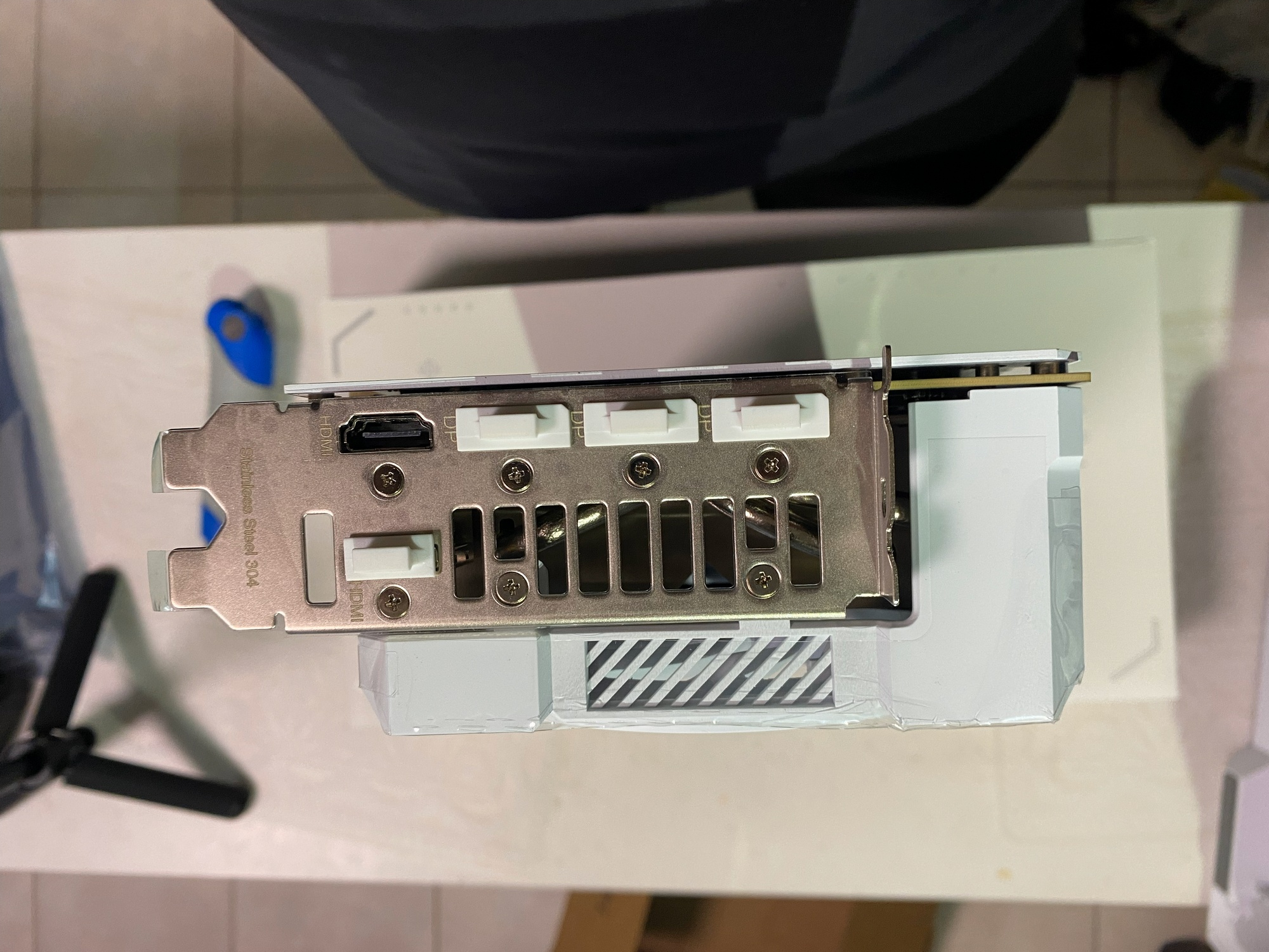 【開箱】啟動最終章:美亞ASUS TUF Gaming RTX 5070 Ti White OC 開箱實測! - ASUS, Amazon, 5070Ti - 敗家達人推薦