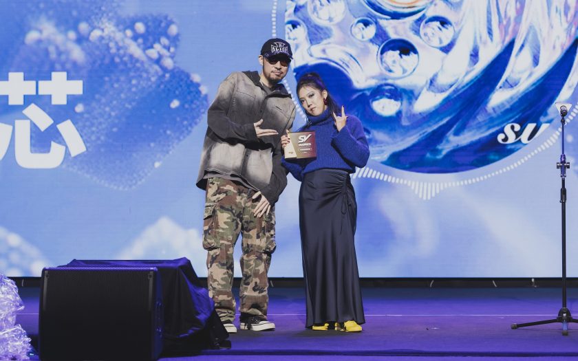 范曉萱路過與朋友面交黑膠 特地上台鼓勵與會音樂人 - 街聲年度音樂趨勢大獎, MC HotDog熱狗, 街聲, StreetVoice - 敗家達人推薦