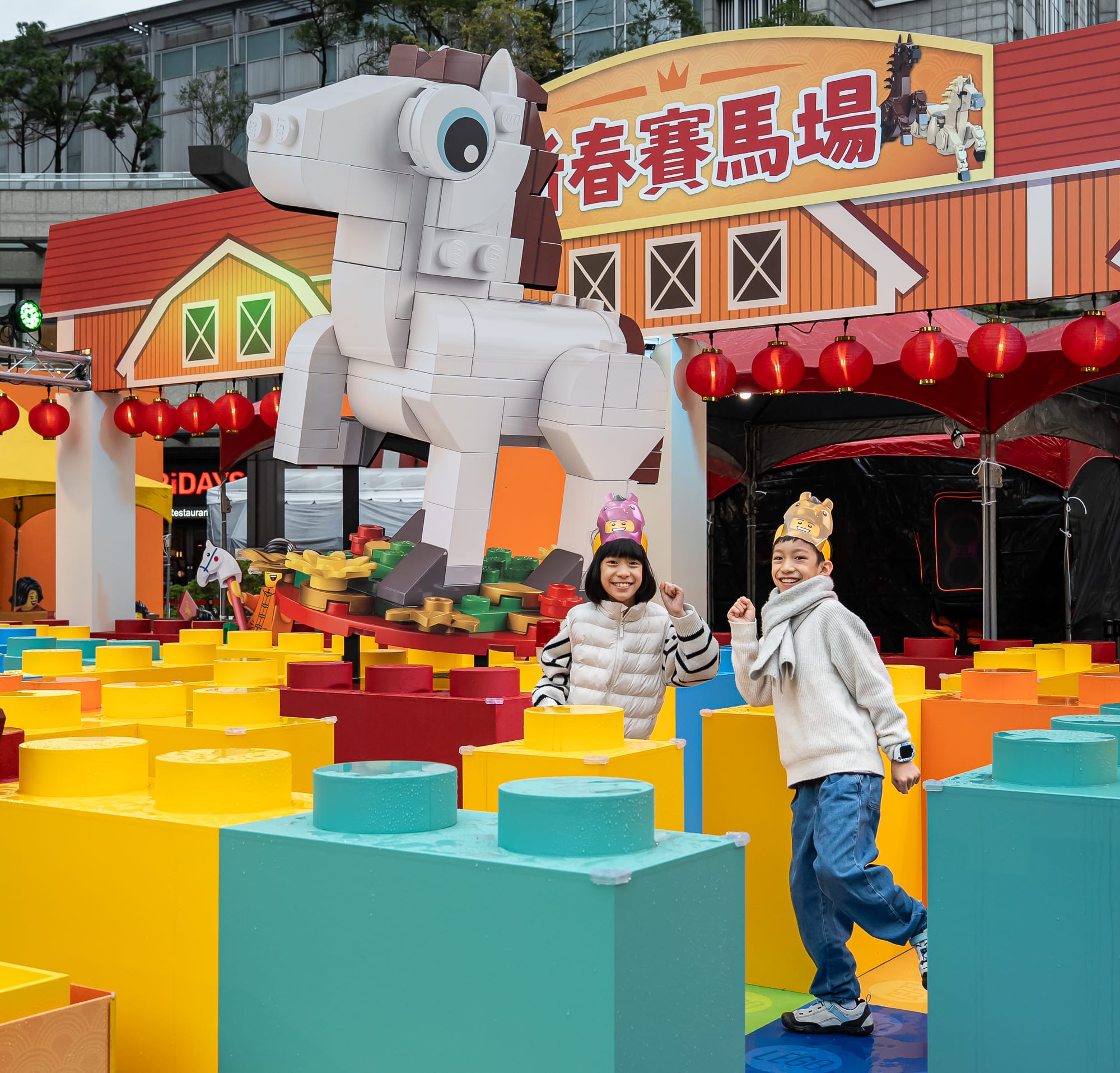 首度舉辦親子樂高®花藝工坊並打造樂高®年味空間 陪伴家庭迎接新年好寓意 - 樂高, 樂高®馬上添樂 玩轉新春, 樂高®新春賽馬場 - 敗家達人推薦