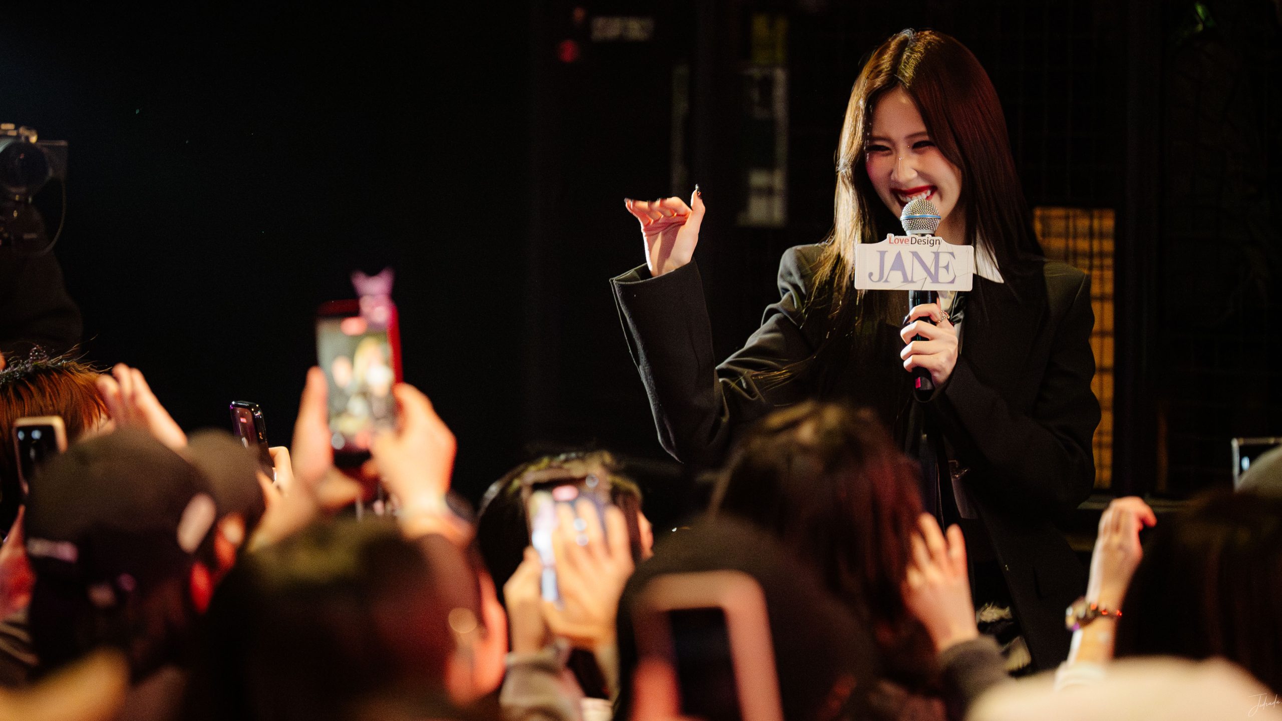 Jane推薦Kao私房景點「是我家」,加碼介紹Kao給親來現場的外婆認識。 - Supassara Thanachart, GIRL LOVE, GL, Methika Jiranorraphat, Love Design愛情設計, Love Design KaoJane - First Fan Meeting in Taipei - 敗家達人推薦