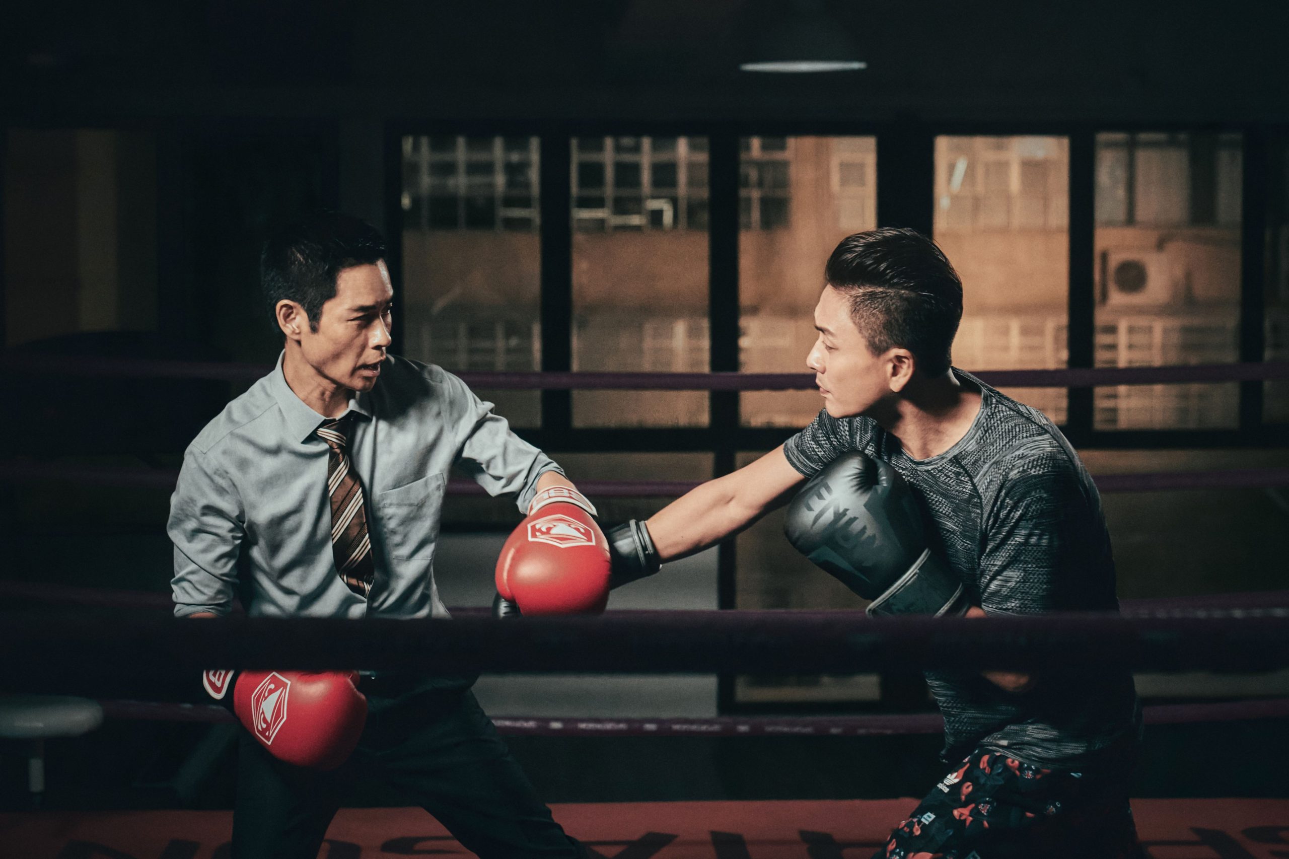 香港型男鄭家穎全力查貪 與好友黃宗澤反目成仇 - 棋拳風暴, 吳家偉, 鄭嘉穎, 黃宗澤, 劉心悠, 胡鴻鈞, 國際象棋拳擊 - 敗家達人推薦