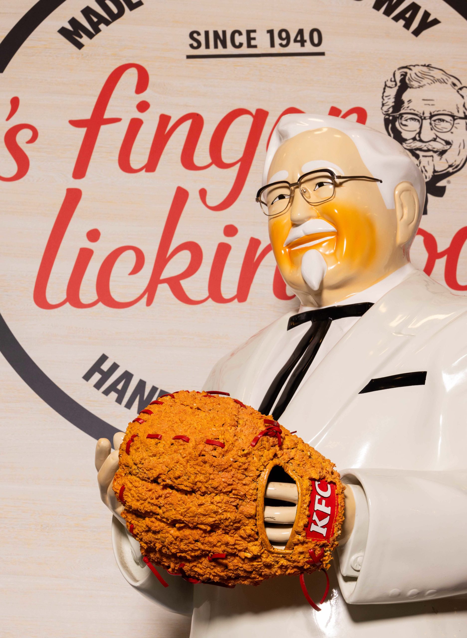 肯德基最強肉霸堡！「楓糖風味鬆餅咔啦肉霸堡」3月3 日強棒登場 - 肯德基, 咔啦肉霸堡, 比利時鬆餅咔啦雞腿堡 - 敗家達人推薦