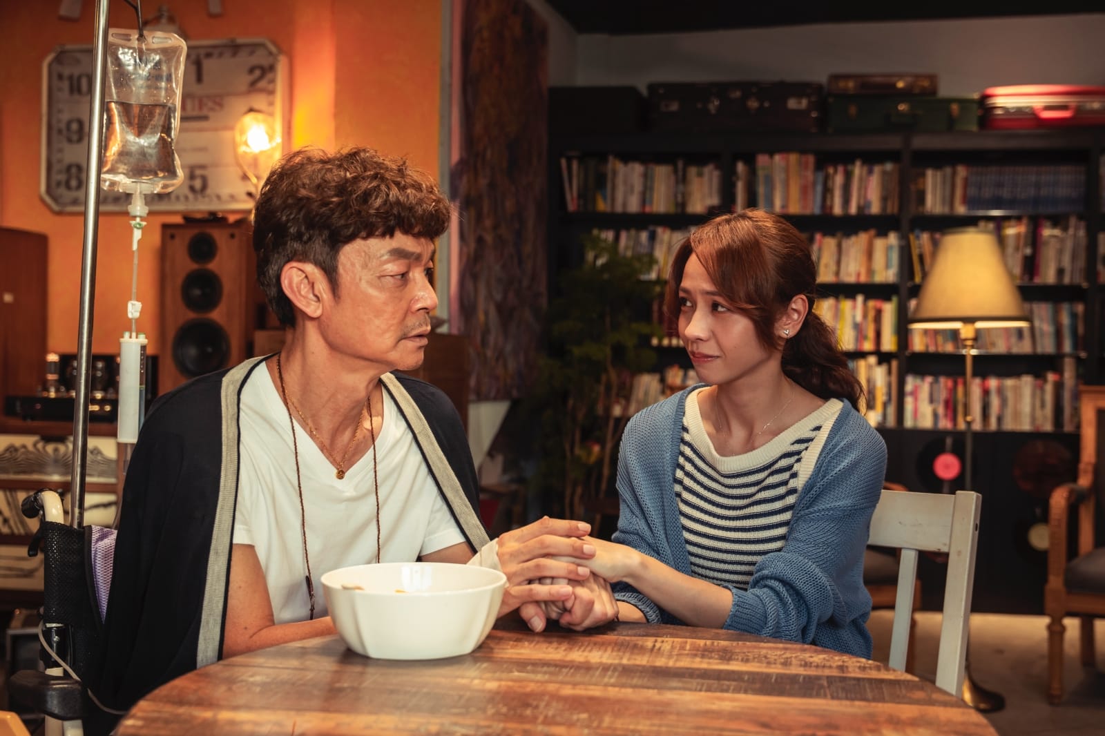 李國煌搭擋金鐘視后黃姵嘉「有一點壓力」頻頻NG！　理由笑翻：哎唷，原來是逗號，不是句號 - 男兒王, 李國煌, NO GOOD！歐吉桑, 李銘順, 許效舜, OGS天團 - 敗家達人推薦