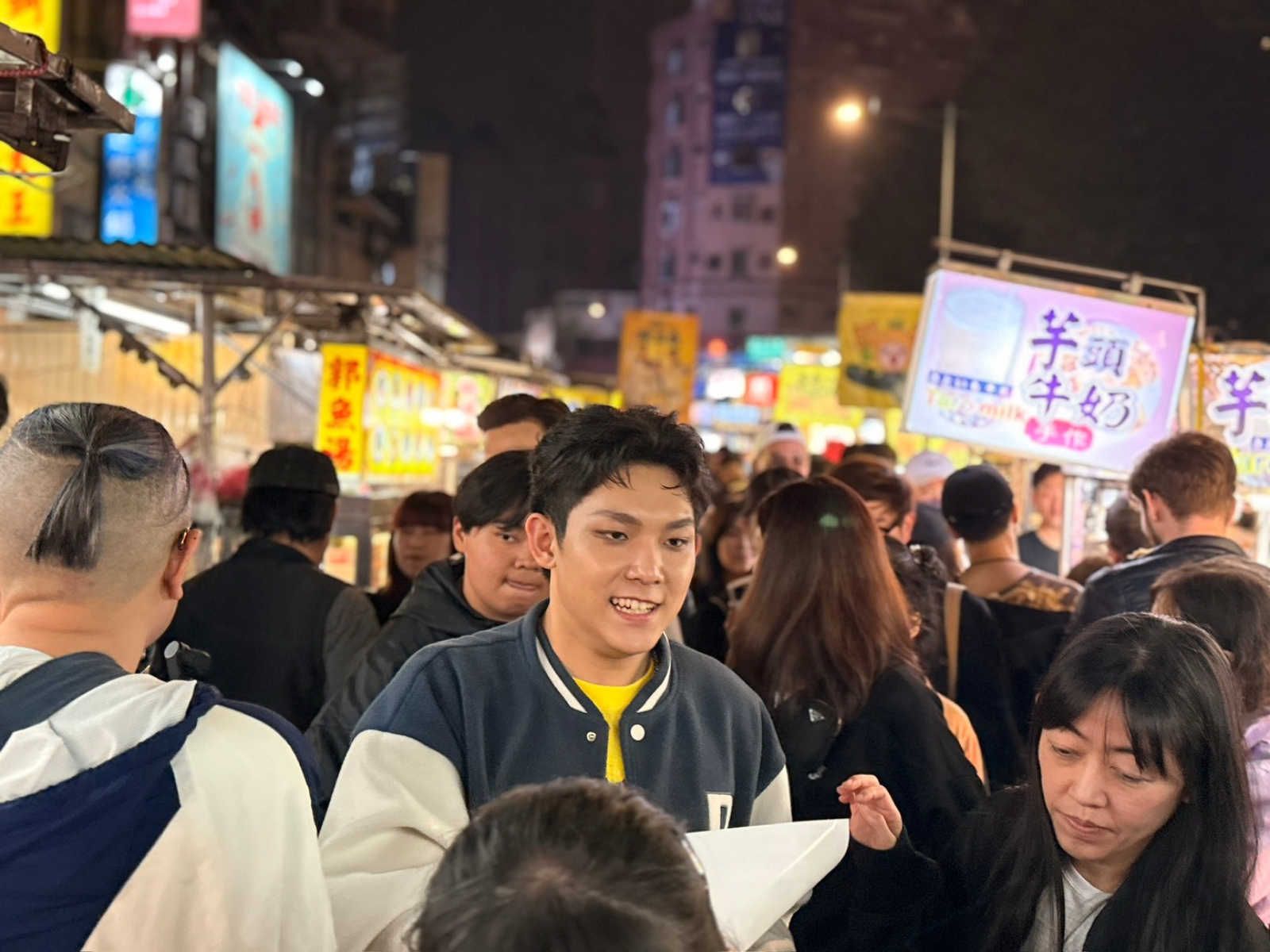 《NO GOOD！歐吉桑》粉絲橫跨小朋友到阿嬤　李銘順、李國煌近距離互動笑喊：像選舉拜票 - 李國煌, NO GOOD！歐吉桑, 李銘順, 許效舜, 張清峰 - 敗家達人推薦