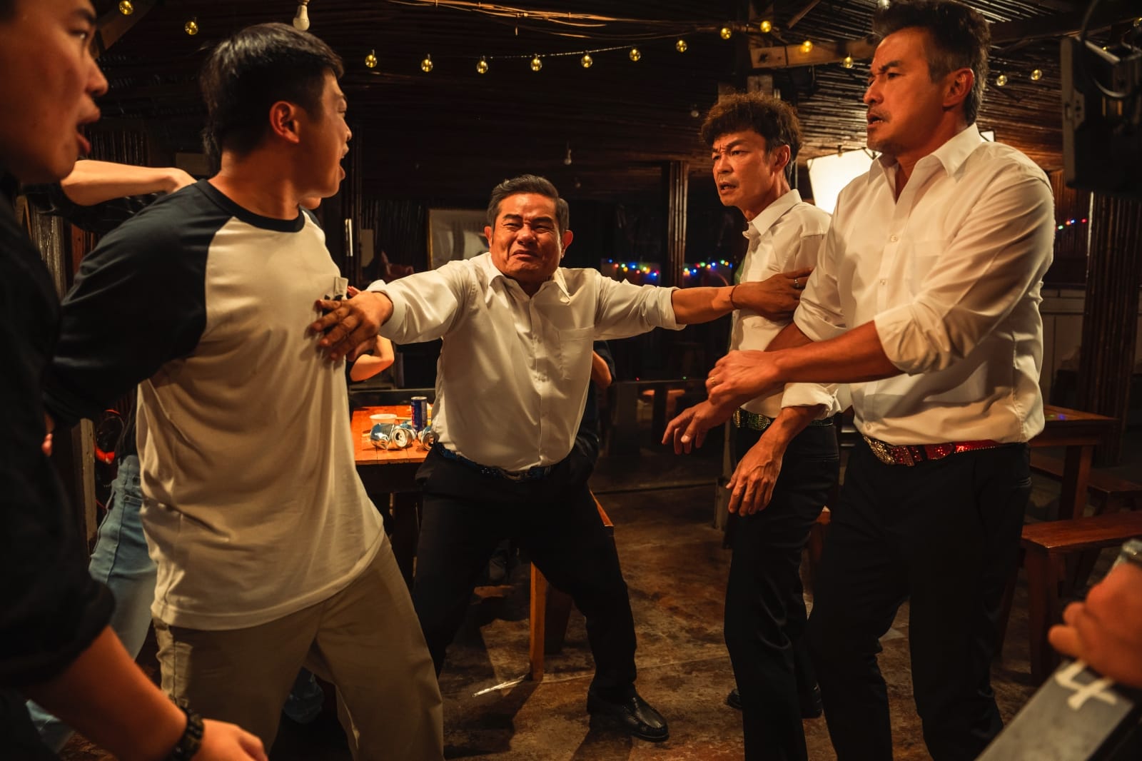 《NO GOOD！歐吉桑》搞笑拿香腸、烤雞、香蕉打架！許效舜臨時加戲「興奮會有雙眼皮」笑爆 - 李國煌, NO GOOD！歐吉桑, 李銘順, 許效舜 - 敗家達人推薦