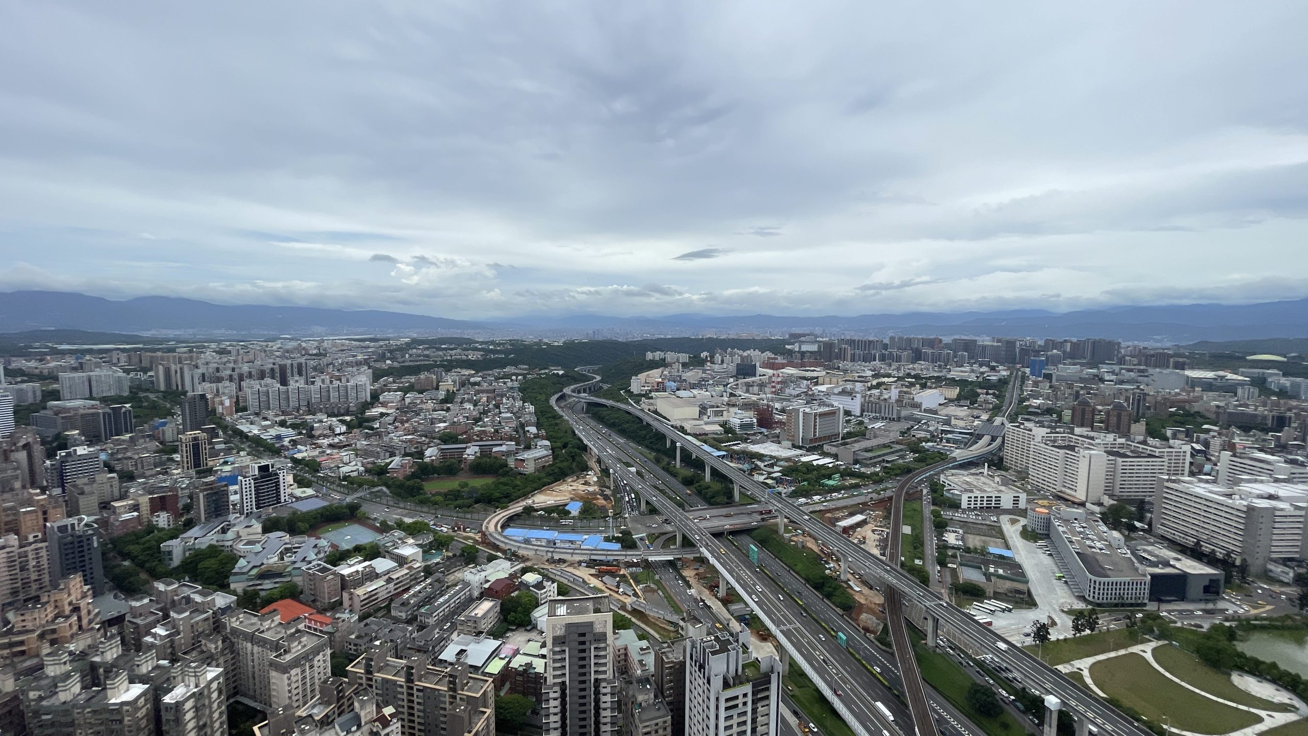 東森140億打造北台灣新地標「450台灣之眼」俯瞰大台北 - 東森集團, 恩典大樓, 450台灣之眼 - 敗家達人推薦