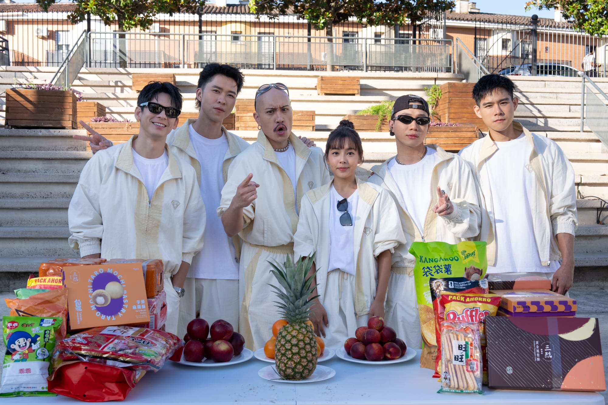 林柏宏、黃宣、ØZI、李齊四人首度搭檔燒腦解謎瘋玩, 直闖西班牙古王國風情 - WHAT A TRIP, 灰魚影像, 新傳媒MEDIACORP - 敗家達人推薦