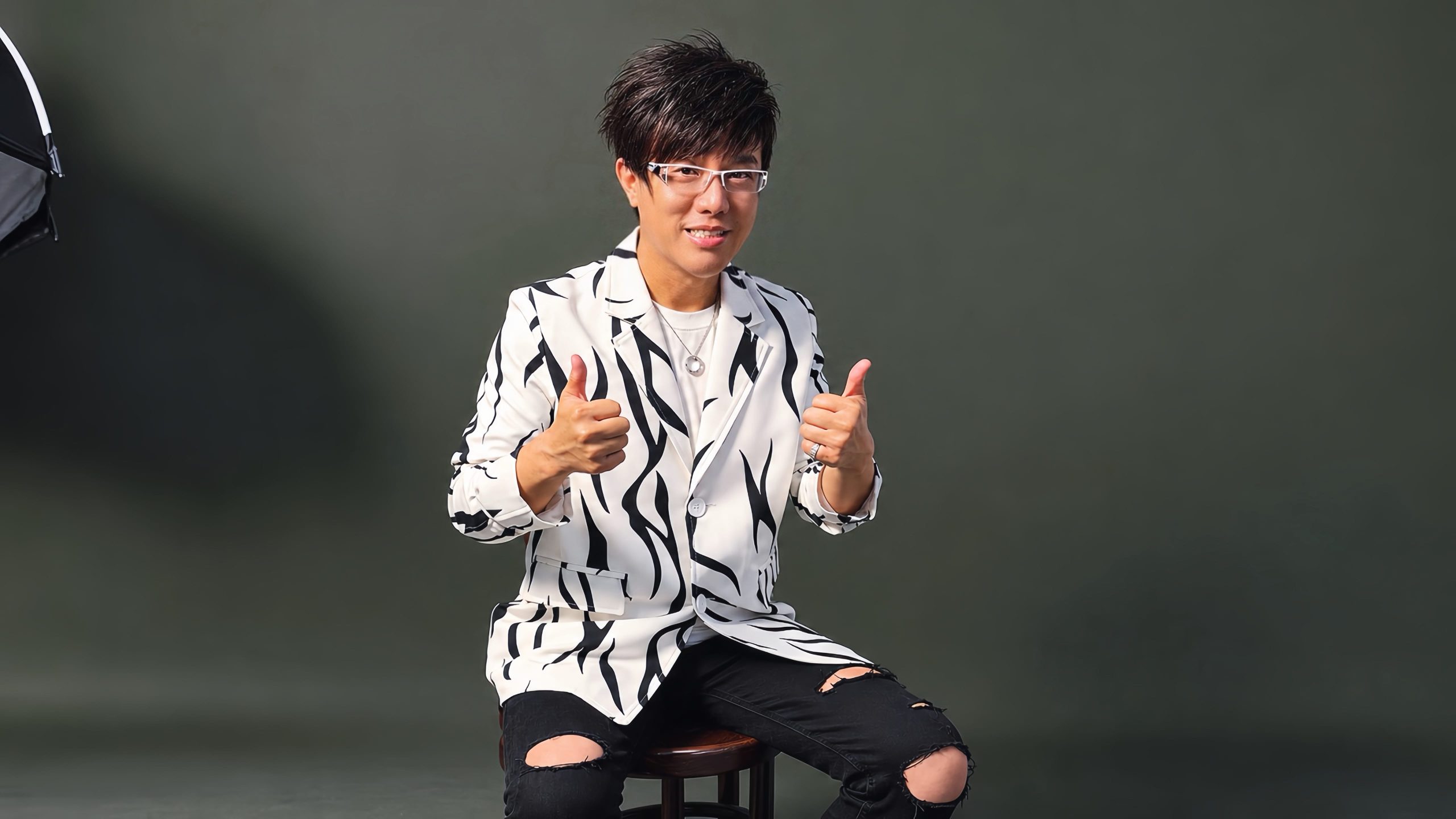 「辦桌二人組」解散後改名?阿傑合體神秘大咖,新歌驚喜成為「飛龍在天」片尾神曲! - 辦桌二人組, 馮偉傑, 宋俊明, 我挺你, 台南市商業總會理事長 - 敗家達人推薦