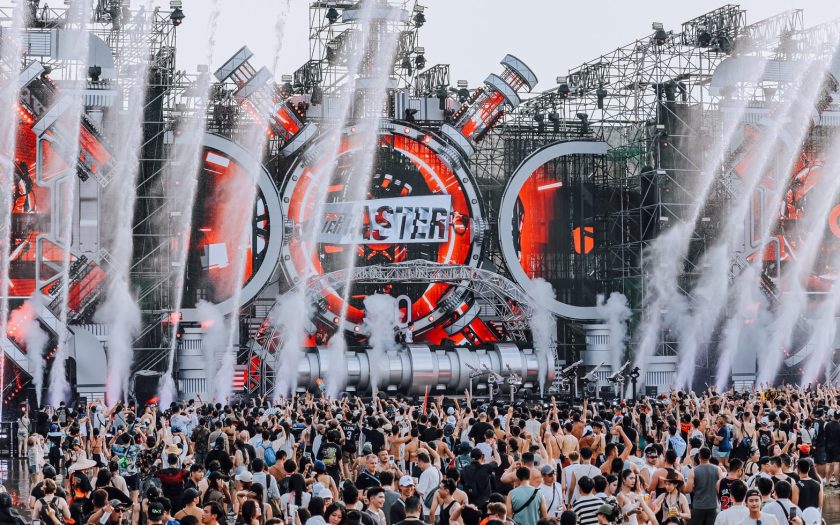 S2O Taiwan首日萬人濕身狂歡！ILLENIUM二度來台感動喊話「很美的夜晚」　 - DJ Mag, S2O Taiwan潑水音樂節, 世界百大音樂節 - 敗家達人推薦