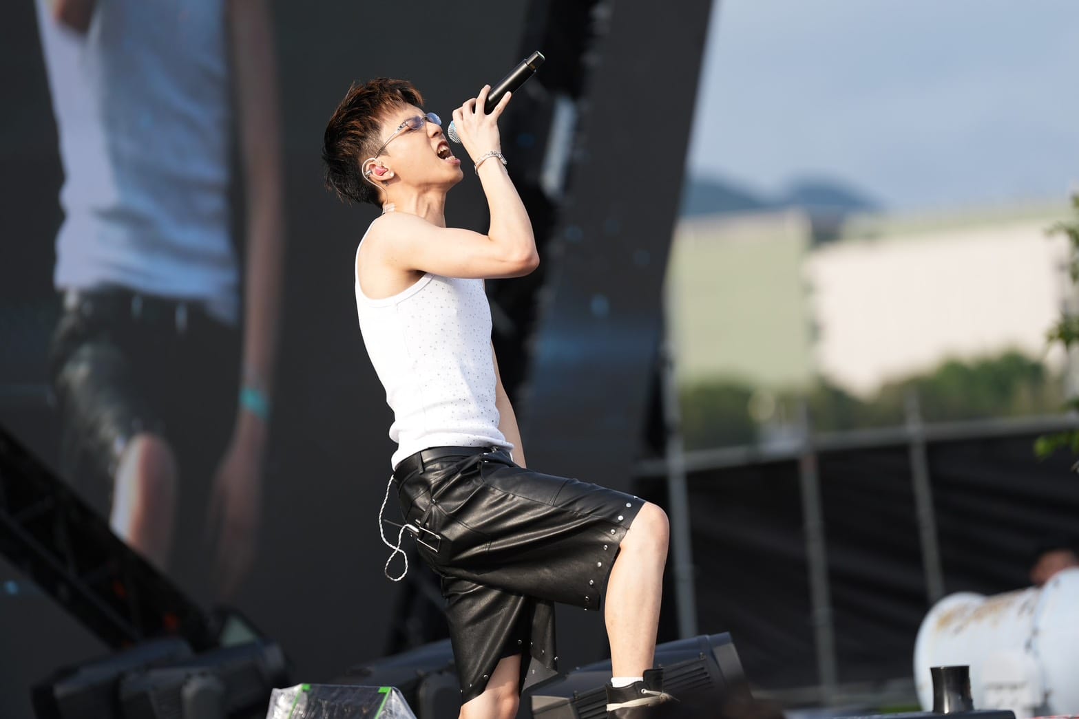S2O Taiwan首日萬人濕身狂歡！ILLENIUM二度來台感動喊話「很美的夜晚」　 - DJ Mag, S2O Taiwan潑水音樂節, 世界百大音樂節 - 敗家達人推薦