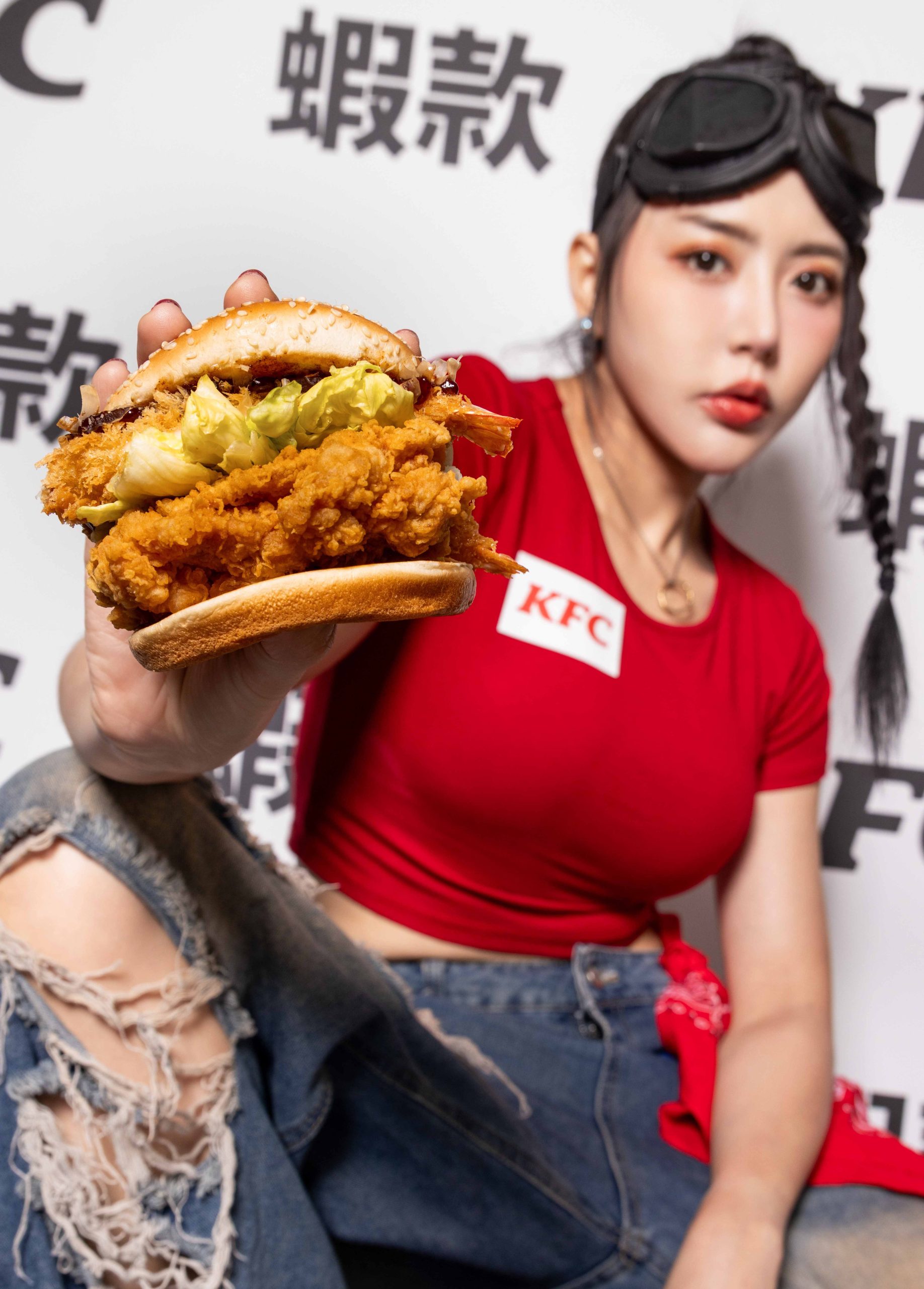 速食業首創雙蝦海陸堡！肯德基霸氣放進兩尾酥炸鮮蝦，極致規格打造全台唯一海陸雙重口感 - 肯德基, 大阪燒雙蝦咔啦海陸堡 - 敗家達人推薦