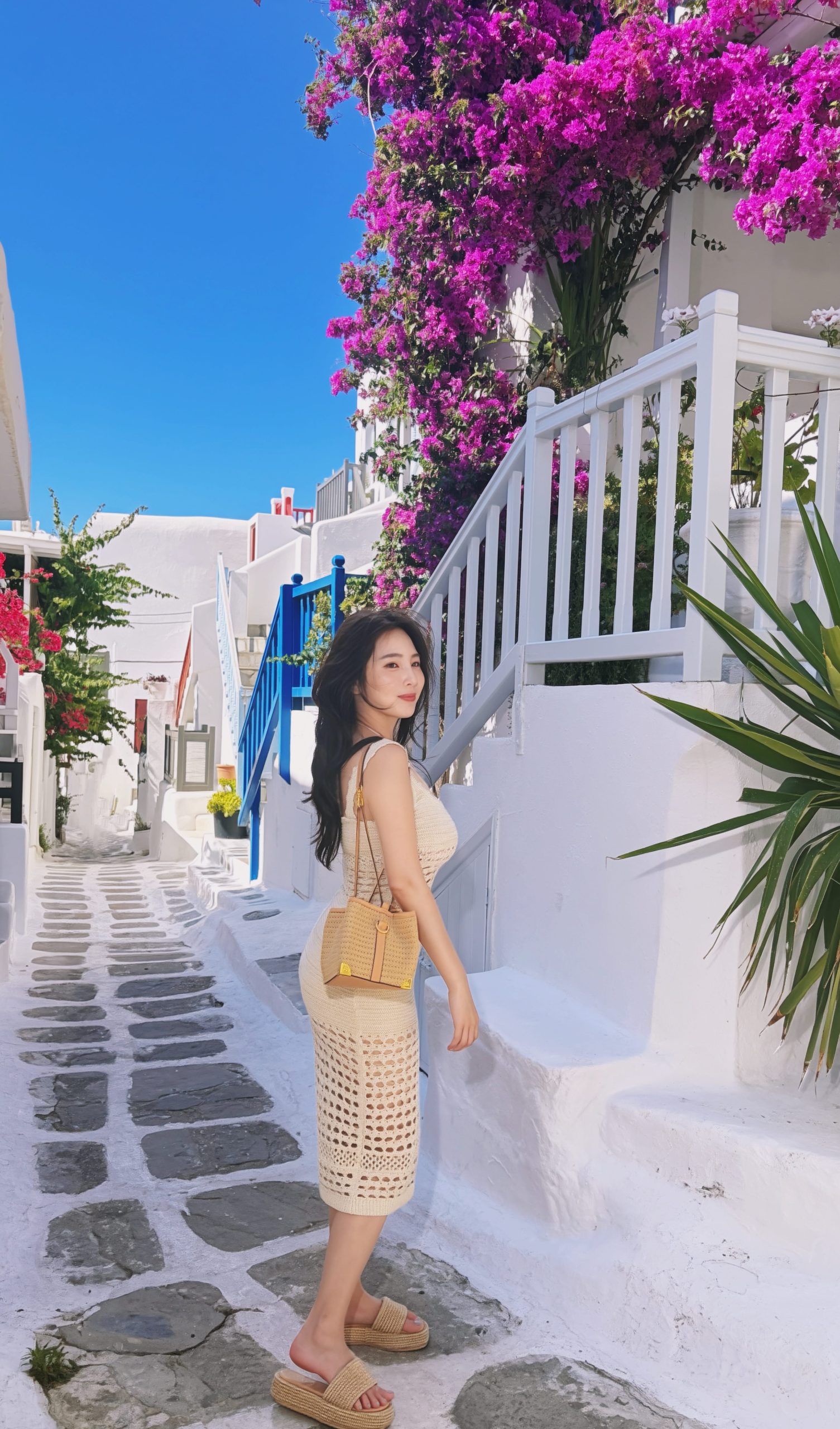房產女王朱琦郁重遊聖托里尼　親揭希臘房市現況：黃金簽證已不划算 - 朱琦郁, 房產女王 - 敗家達人推薦