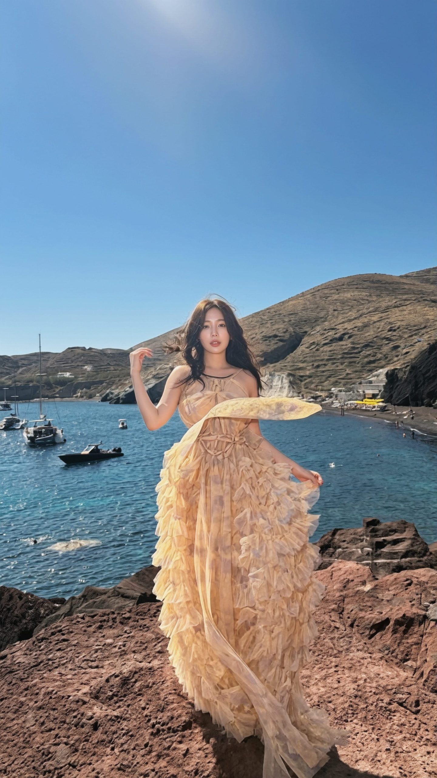 房產女王朱琦郁重遊聖托里尼　親揭希臘房市現況：黃金簽證已不划算 - 朱琦郁, 房產女王 - 敗家達人推薦