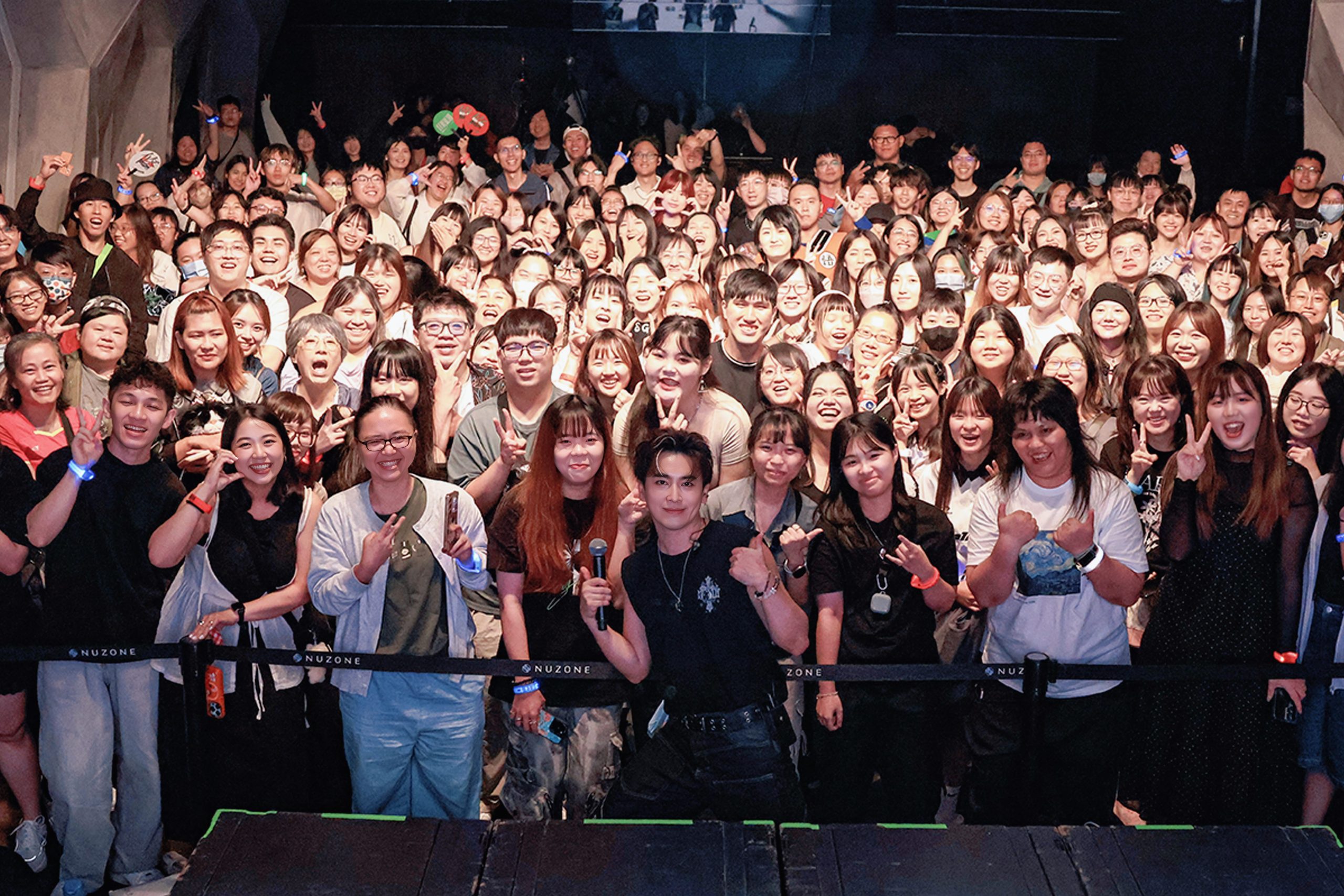 陳德修《Kill the Monster》台北開唱　東城衛「鐙」驚喜現身送壽桃 - 陳德修, NUZONE, Kill the Monster, 終極, 鐙 - 敗家達人推薦