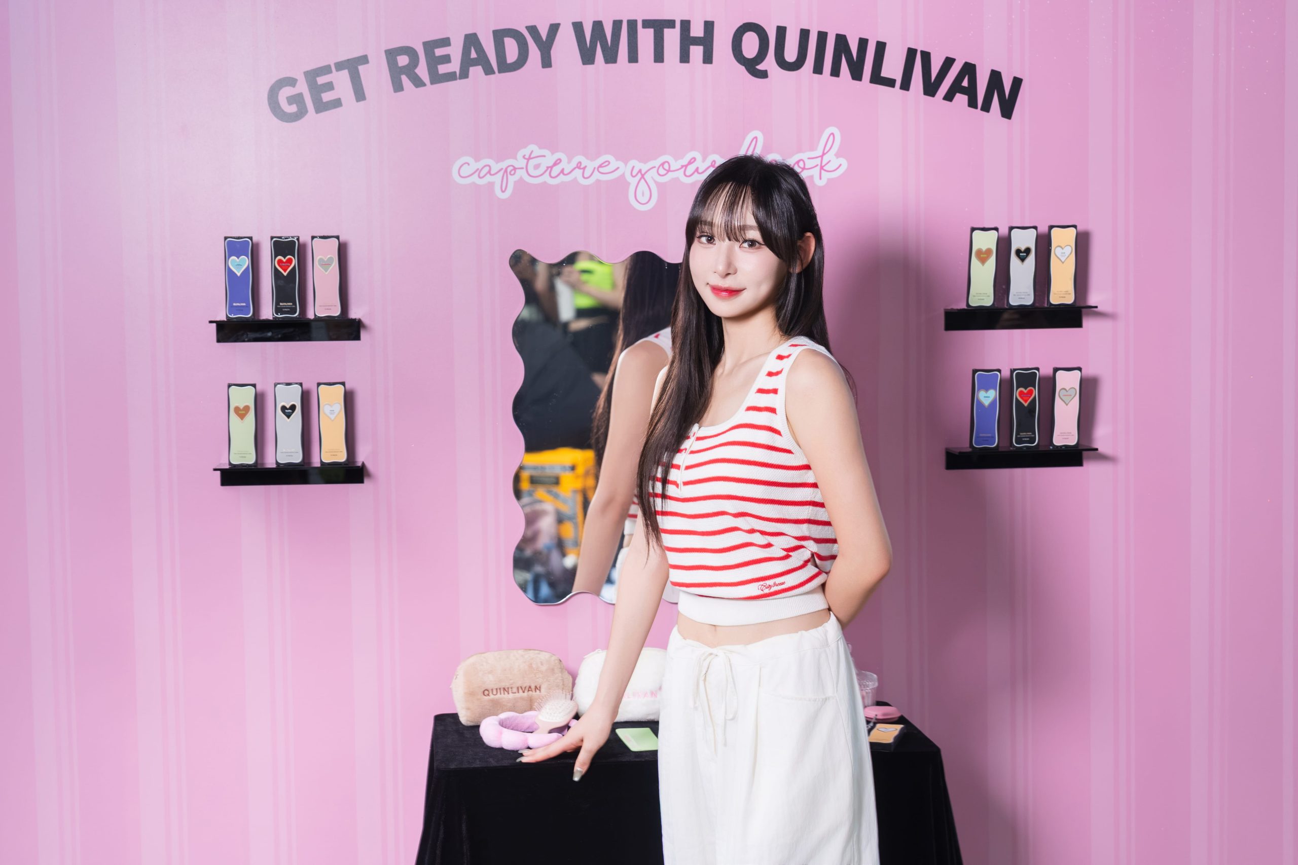昆凌隱眼品牌QUINLIVAN 快閃西門町 鄭熙靜化身一日店 長陪粉絲打造專屬約會眼神 - 昆凌, QUINLIVAN, WELCOME TO QUINLIVAN ROOM - 敗家達人推薦